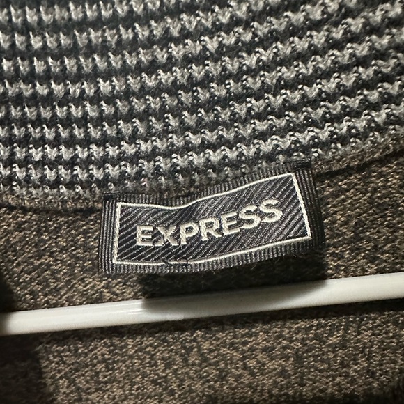 Small- Medium express quarter zip - Picture 3 of 3